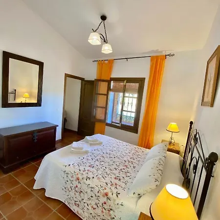 Shr031 Lola With Private Pool And 3 Bedrooms
